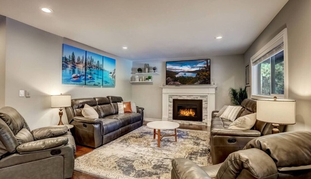 Modern 5BR Home | Chef’s Kitchen | BBQ | Sleeps 10
