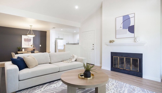 Modern Apartment in Prime Location (ID1193X079)