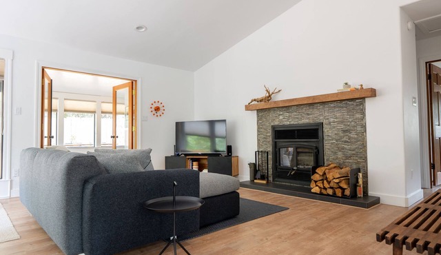 Modern Cabin Near Trails - Fenced-in Yard, Kid, Dog & Remote-Work Friendly!