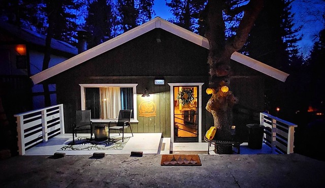 Modern Family Cabin in Arrowbear Lake Running Springs minutes to Snow Valley