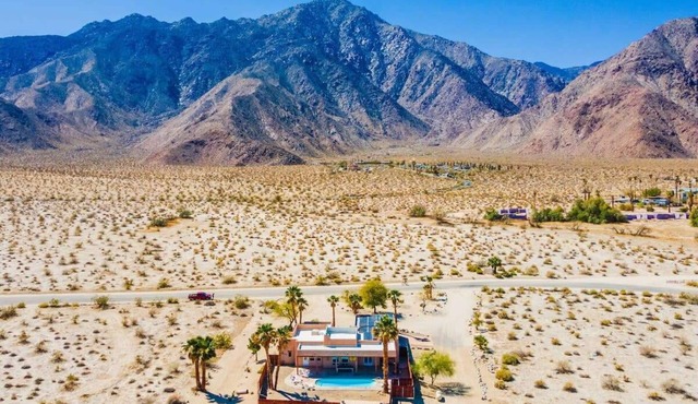 Moonlit Retreat 6 Bedroom Borrego Pool/HotTub Home
