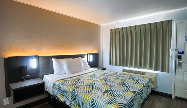Motel 6 Sacramento, CA - Central