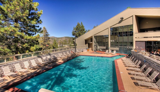 Mountain View Villa with Pool + Hot Tub Access