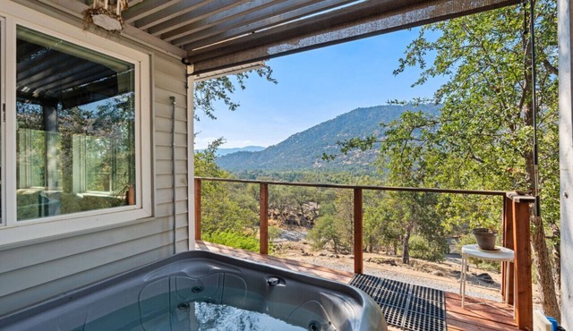 Mtn Views, Hot Tub, Outdoor Shower, 15m to Sequoia