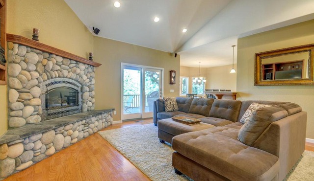Mule Deer Cabin (4-538)