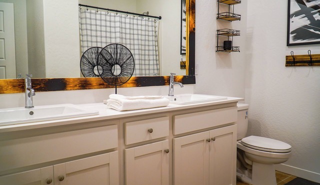 New Build Large 1 BR APT 15 Min/LNAS/5 Min/Adventist HOSP