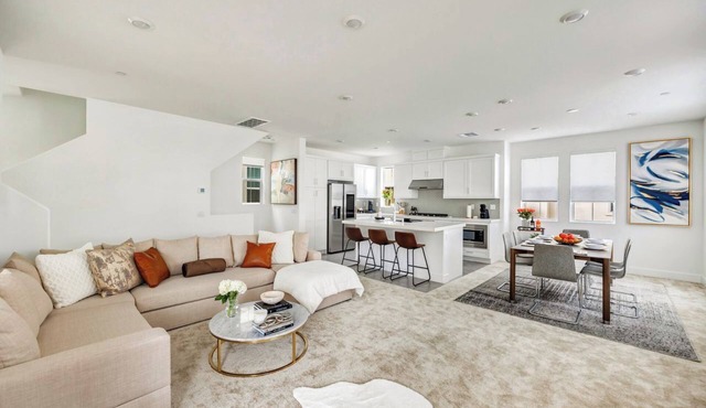 New Lux Oasis 4BR w/Pool, Spa, BBQ, Arcade & Gym in Ladera Ranch