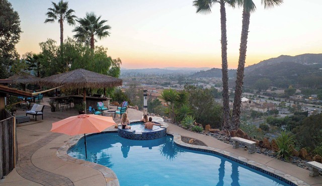 NEW Pool and Spa Resort w/Canyon Views!