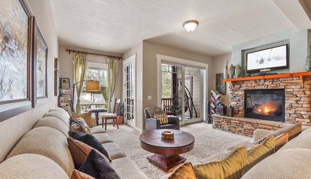 NEW! Spacious Elegance-Kirkwood-Timber Ridge 3 Bedroom