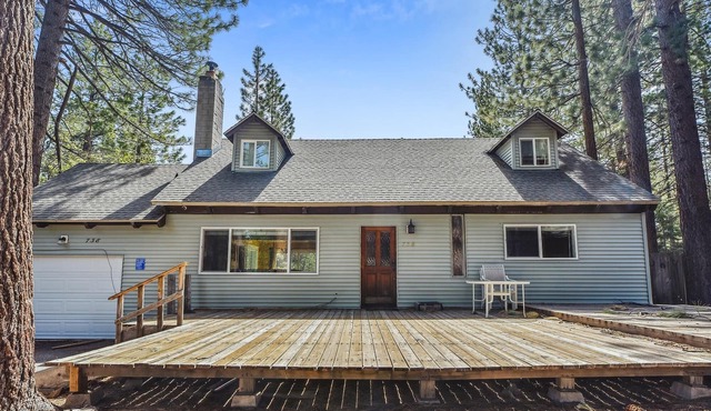 Newly Renovated House With Red Oak Hard Wood Floor Throughout, Pine Walls, Large Deck backs to Woodland
