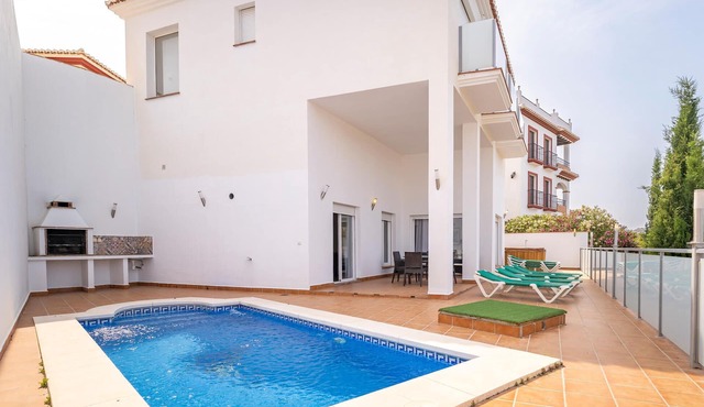 Nice home in Canillas de Albaida