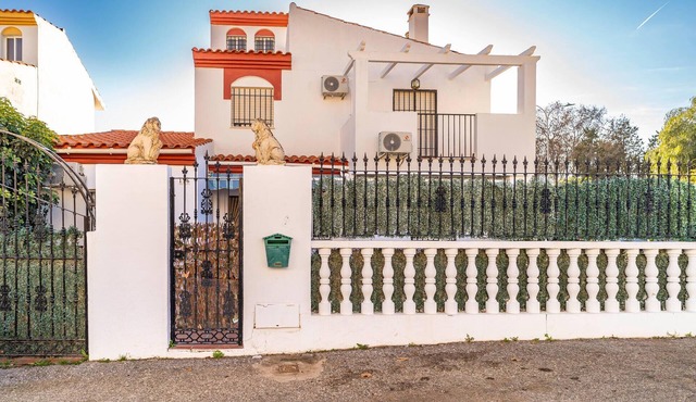 Nice home in Velez-Malaga with WiFi