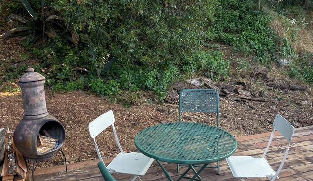 Non-toxic, eco-friendly, peaceful + private guesthouse for monthly bookings