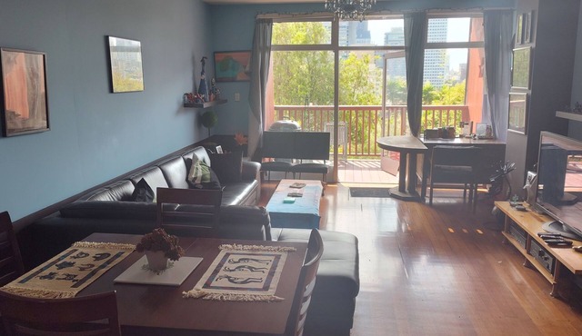 North Beach-Telegraph Hill apartment with view, private garden and deck! in San Francisco
