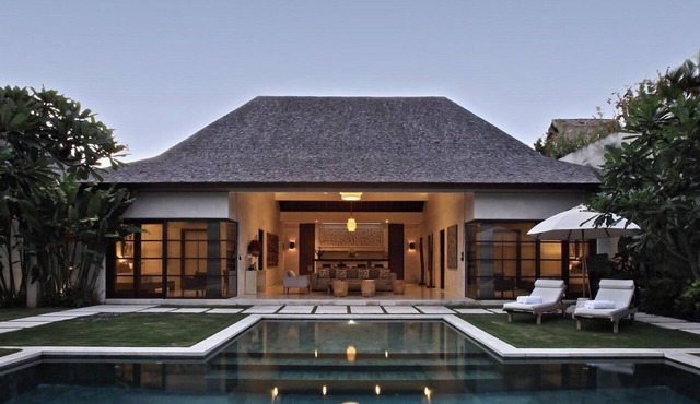OB20001 - 20 Bedroom Villa Complex in Seminyak