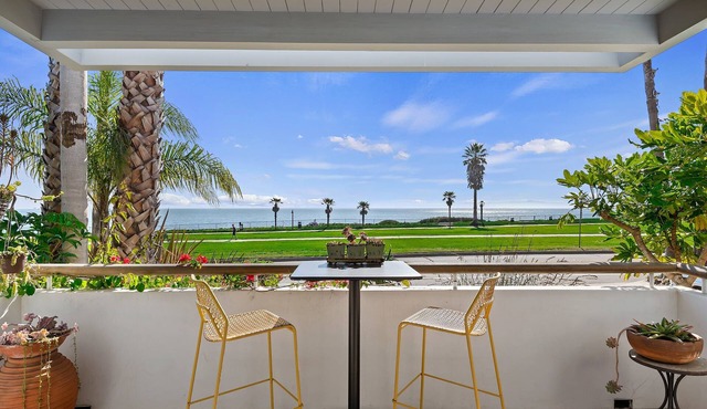 Ocean View Home Across Shoreline Park Sleeps 6
