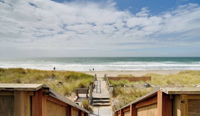 Oceanfront Watsonville Condo w/Beach Access!