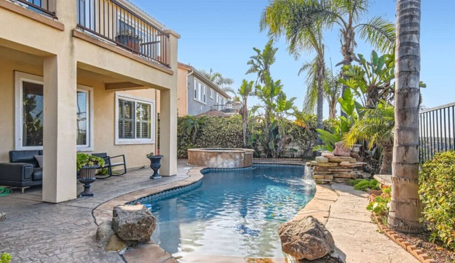 Ocean’s Edge Luxury Retreat + Ocean Views + Pool