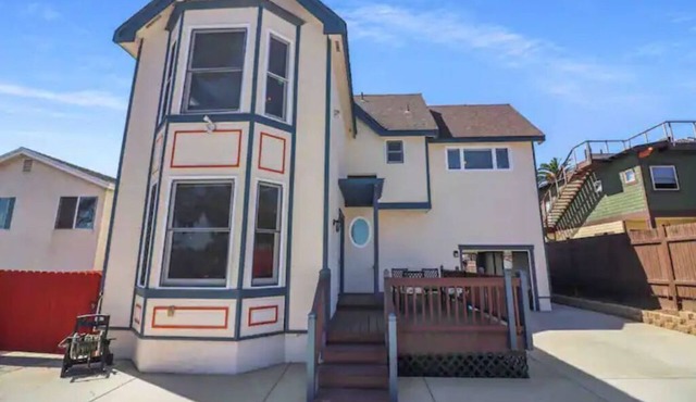 Oceanside Yard