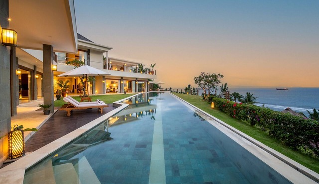 Oceanview 4BR Villa,Infinity Pool in East Bali