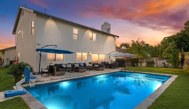 OSide Private PoolHome 4bed/3Bth