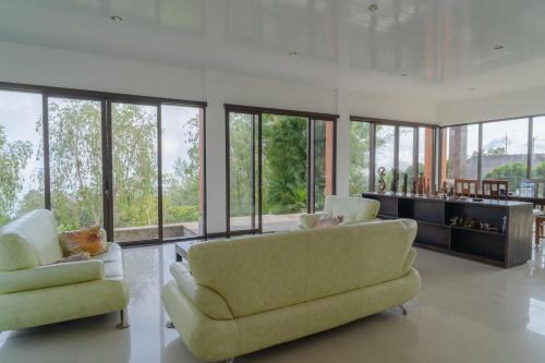 P'26 Villas