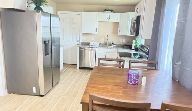 Pacific Dream-512-walking distance to beach!