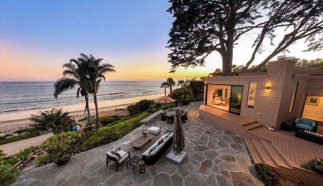 Padaro Lane Oceanfront Luxury Compound - Office, Gym & Cabana