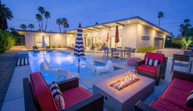 Palms at Park As Seen in Dwell Heated Pool, Spa, Mountain Views