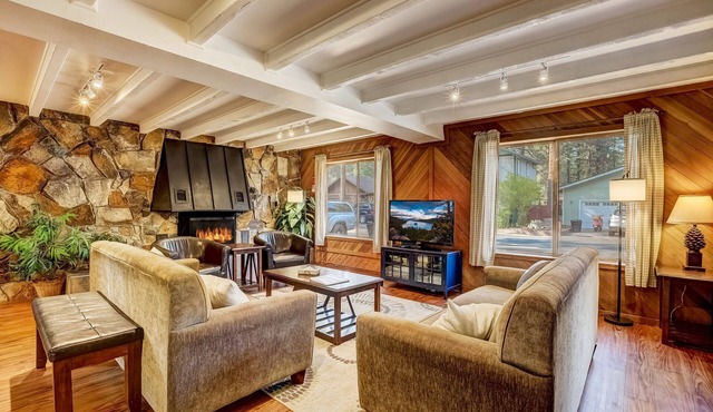 Paloma Place - Hot Tub | Game Room | Pool Table