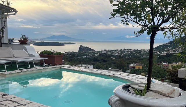 Panoramic villa, private, piacina and sundeck:your absolute relaxation corner