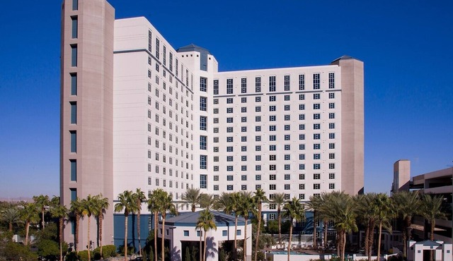 Paradise, a Hilton Grand Vacations Club near the Las Vegas Convention Center