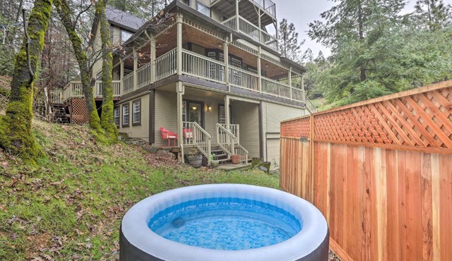 Peaceful Forested 2BR Suite w/Private Hot Tub