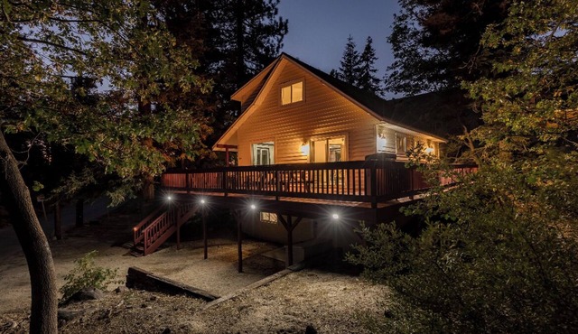 Peaceful Mountain Retreat w/Large Game Room by Lake