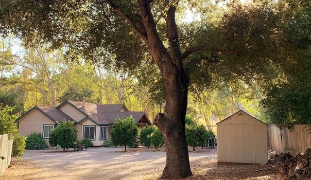 Peaceful Ojai Arbolada Cottage