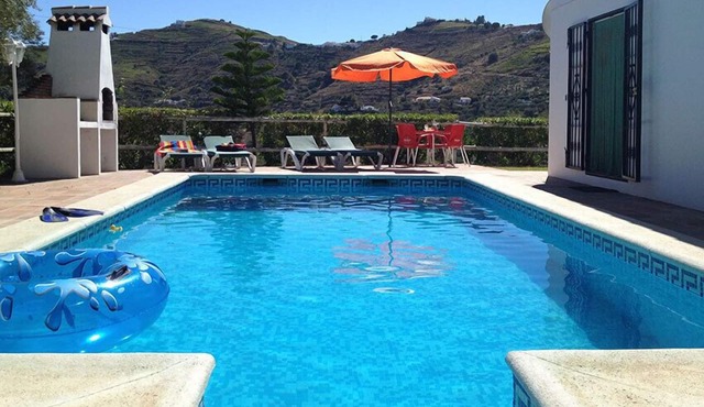 Peaceful villa minutes from Competa with private pool, free wi-fi and air con.