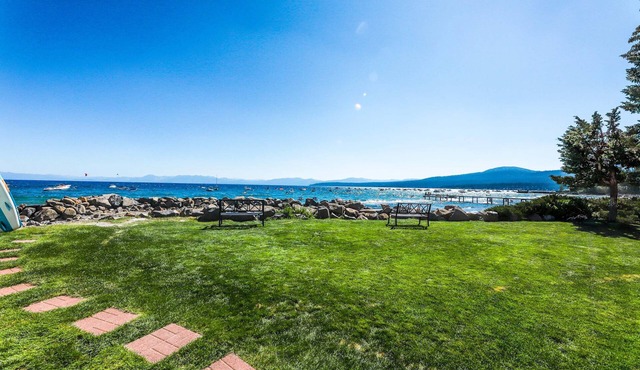 Perfect Lake Retreat W/Shared Pool, Fast WiFi, Private Patio & Easy Lake Access