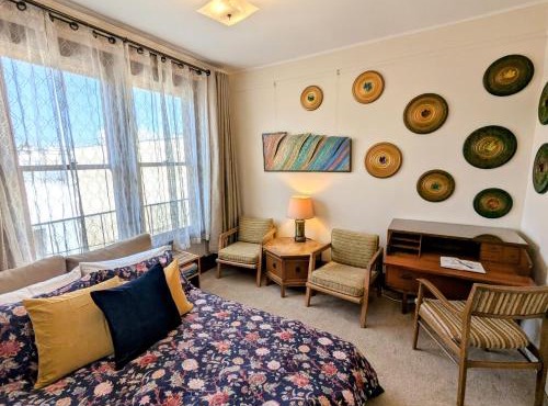 Perfect Location - 4BD,1BA - Restored Redwood Home