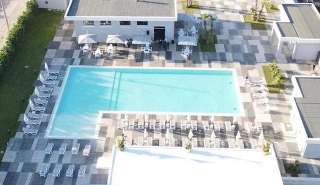 PoolSide in Irsina