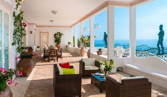 Positano Retreat with Views and Blissful Terrace