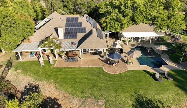 Private Auburn Pool & Spa Retreat Sleeps 10+ Dogs Sunsets Wineries
