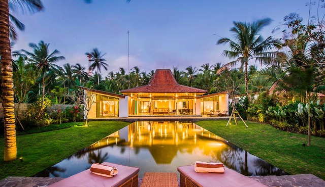 Private Beachfront Villa with Pool - The Melaya Villas