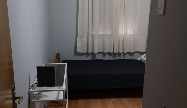 Private Bedroom Single Traveler