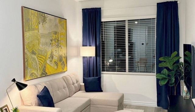 Private Entrance | 1-Bed Guesthouse | Tesla Rental | Sofa Bed | Kitchenette|
