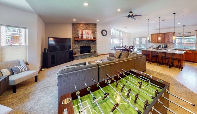 Private Hot Tub & Heated Floors | Bocce Ball + Foosball | Near Beach & Slopes