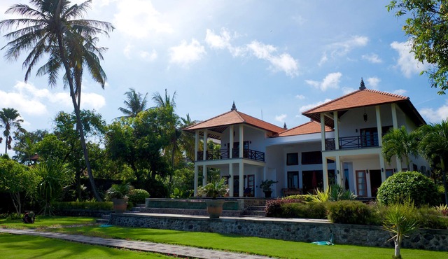private luxury villa in the Asia Western style - fantastic location by the sea