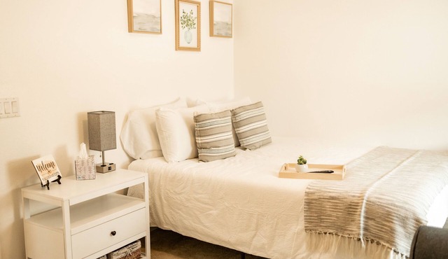 Private Studio Near Downtown/UCR/LLU/CBU/Hospitals/Shopping/YAAMAVA Casino/NOS
