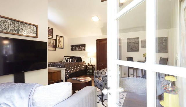 Private Willow Glen Studio Guesthouse