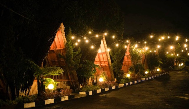 Resort bernuansa alam dengan kolam renang pribadi ! in West Java