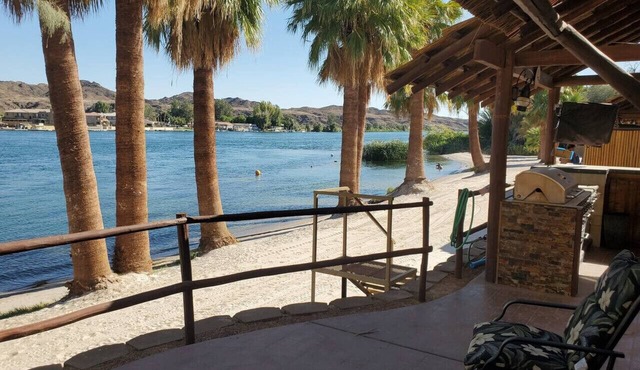 River Front Beach Villa 7 on the Colorado River
